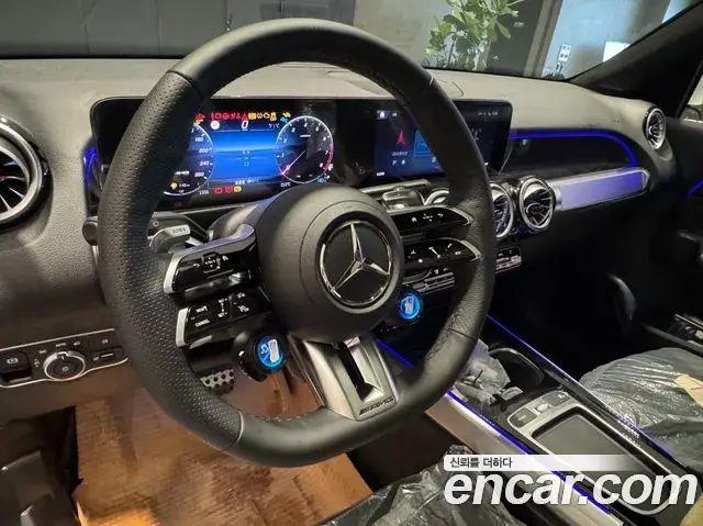 Mercedes-Benz GLB-Class 2025 — Фото 14/20