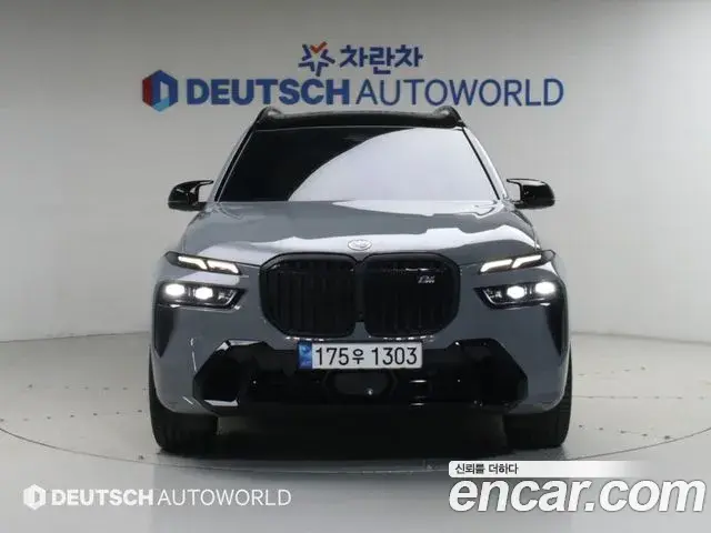 BMW X7 2022 — Фото 2/20
