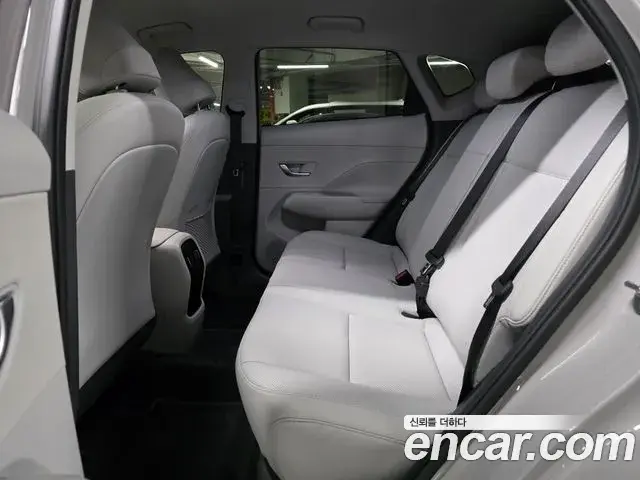 Hyundai Kona 2024 — Фото 11/18