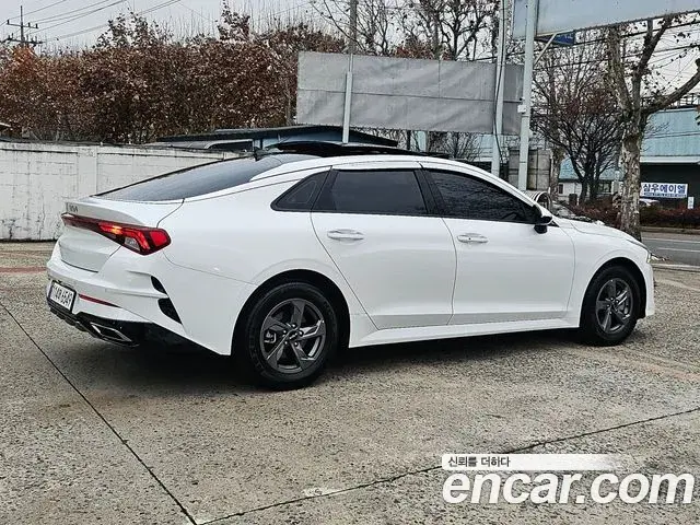 Kia K5 2023 — Şəkil 1/20