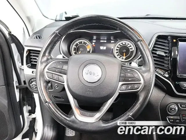 Jeep Cherokee 2020 — Фото 14/20