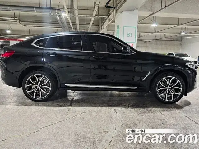 BMW X4 2024 — Фото 18/20