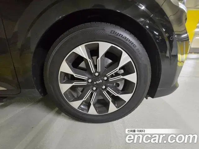 Kia Carnival 2022 — Photo 5/13