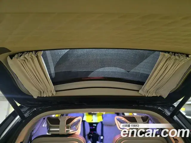 Kia Carnival 2022 — Photo 9/13