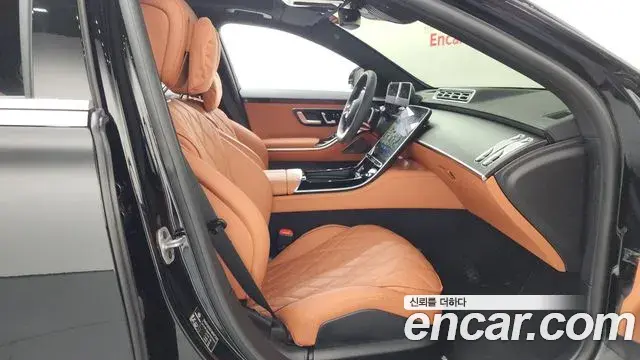 Mercedes-Benz S-Class 2025 — Photo 19/34