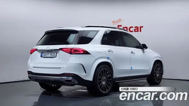 Mercedes-Benz GLE-Class 2023 — Фото 2/20