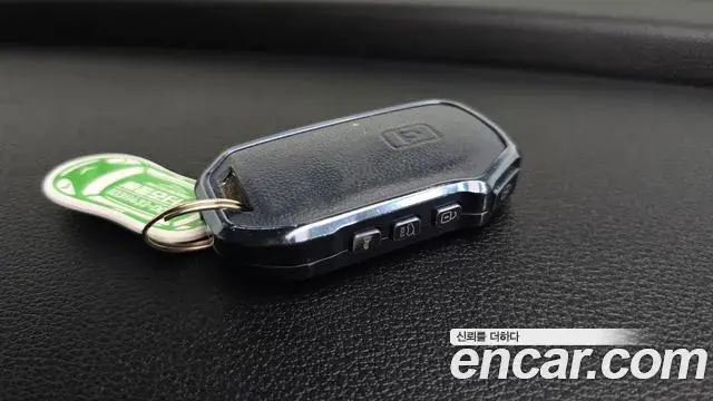 Kia K8 2022 — Şəkil 17/20