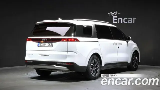 Kia Carnival 2022 — Фото 2/20