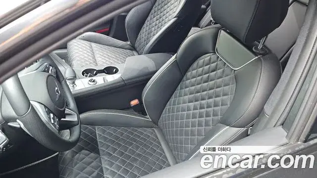 Genesis G70 2019 — Photo 26/35