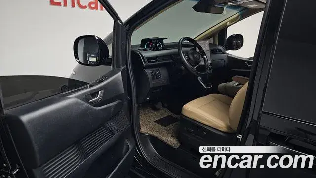 Hyundai Staria 2025 — Фото 10/20