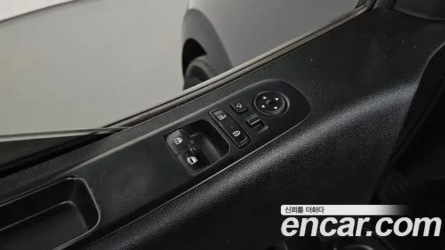 Hyundai Staria 2022 — ფოტო 7/33