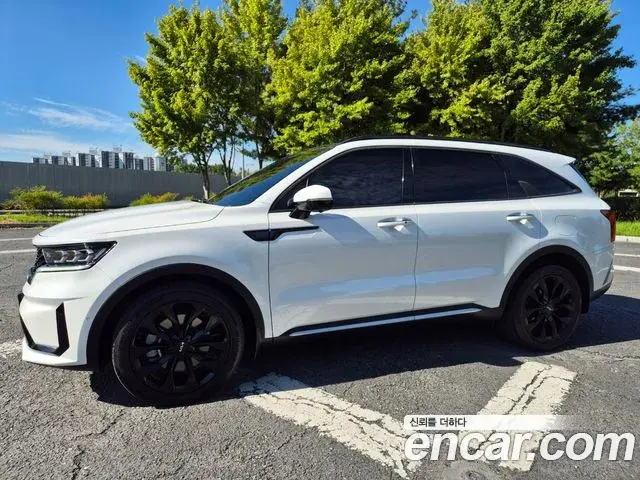 Kia Sorento 2021 — Фото 1/20
