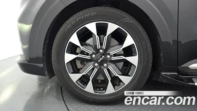 Kia Carnival 2022 — Photo 4/20