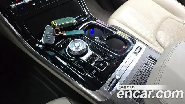 Kia Carnival 2022 — Photo 8/20