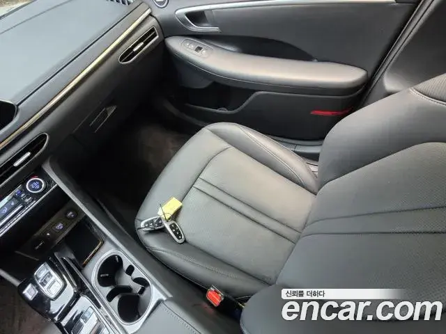 Hyundai Sonata 2020 — Фото 16/20