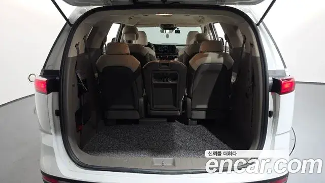 Kia Carnival 2020 — Photo 16/20