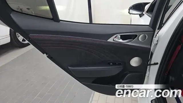 Kia Stinger Meister 2020 — ფოტო 27/34