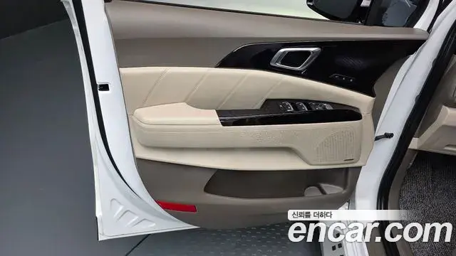 Kia Carnival 2022 — Photo 3/35