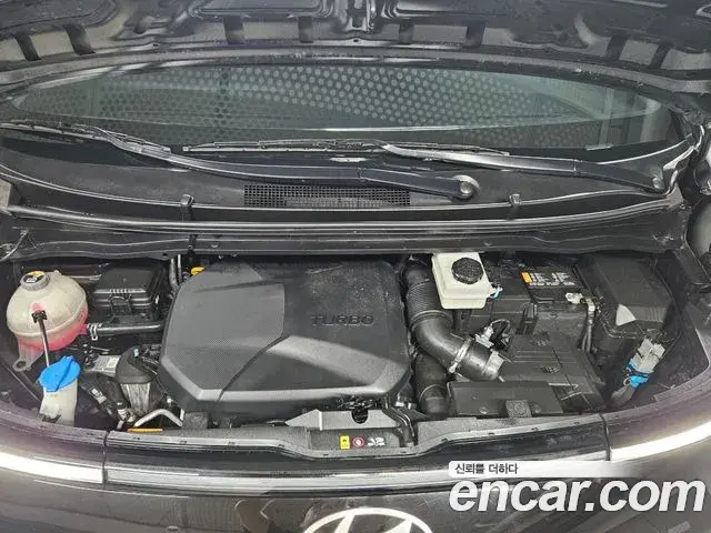 Hyundai Staria 2025 — Фото 5/20