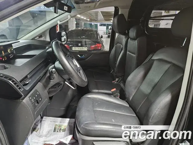 Hyundai Staria 2025 — Фото 6/20