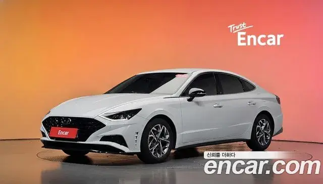 Hyundai Sonata 2021 — Фото 1/20