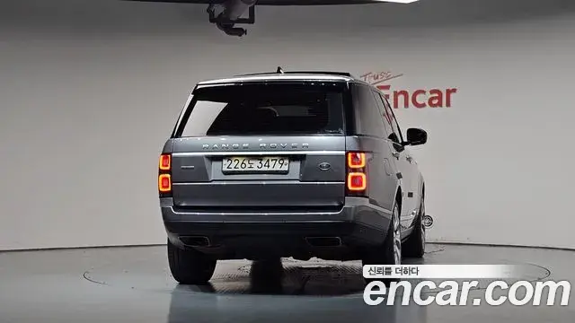Land Rover Range Rover 2020 — Şəkil 18/44