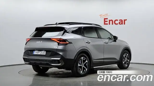 Kia Sportage 2022 — Фото 2/20