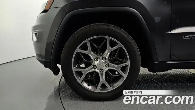 Jeep Grand Cherokee 2019 — Şəkil 5/20