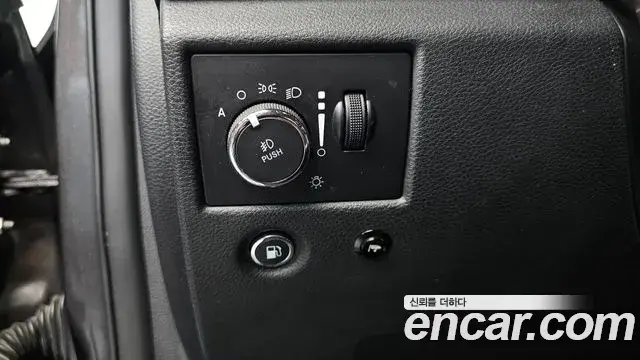 Jeep Grand Cherokee 2019 — Şəkil 17/20