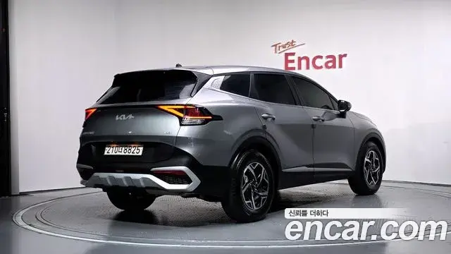 Kia Sportage 2024 — Фото 1/20