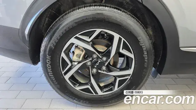 Kia Sportage 2024 — Фото 4/20