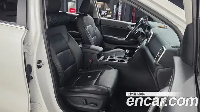 Kia Sportage The Bold 2018 — Фото 11/20