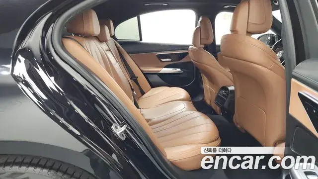 Mercedes-Benz E-Class 2024 — Şəkil 11/20