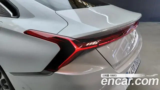 Kia K8 2021 — ფოტო 15/35