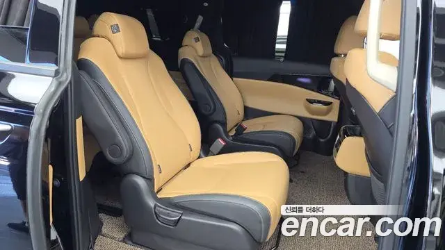 Kia Carnival 2023 — Фото 12/20