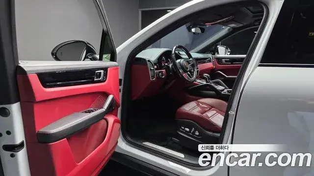 Porsche Cayenne 2021 — Şəkil 8/20