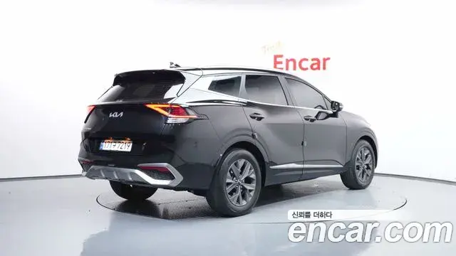 Kia Sportage 2022 — Фото 2/20