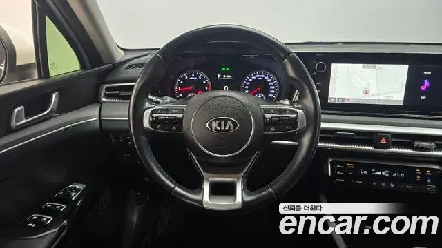 Kia K5 2021 — Фото 13/20