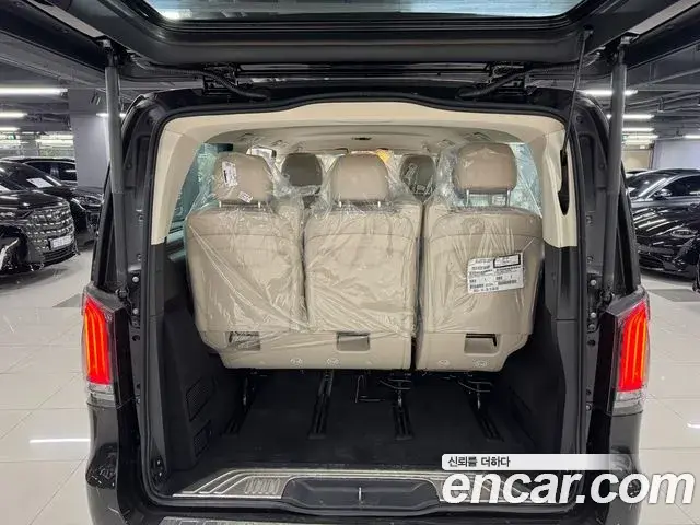 Mercedes-Benz V-Class 2025 — ფოტო 9/18