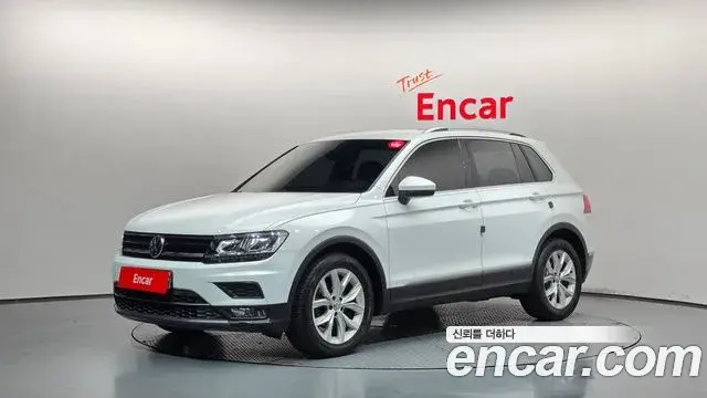 Volkswagen Tiguan 2018 — Фото 1/20