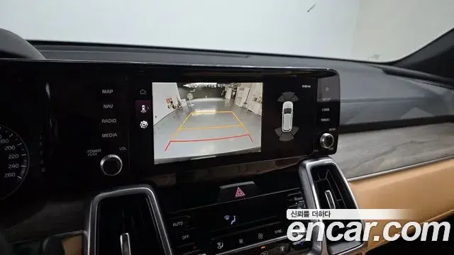 Kia Sorento 2022 — Şəkil 14/20