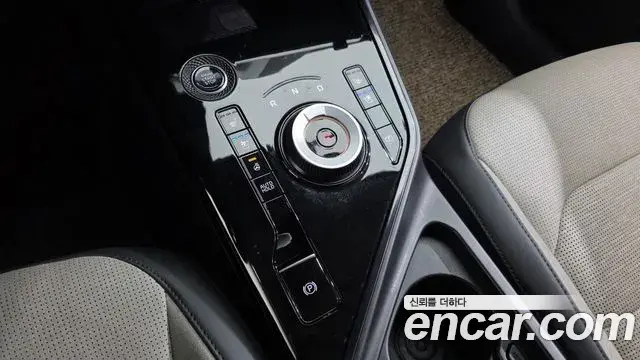Kia Niro 2024 — Фото 9/20