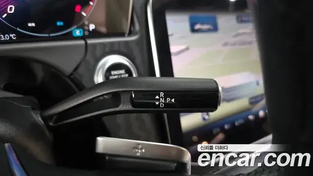 Mercedes-Benz E-Class 2024 — Photo 9/20