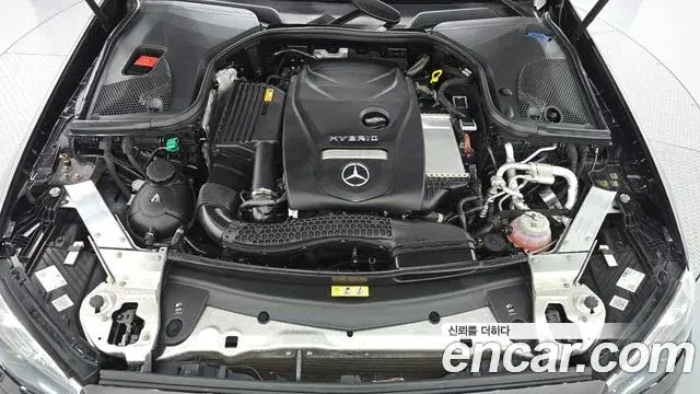 Mercedes-Benz E-Class 2020 — Photo 6/20