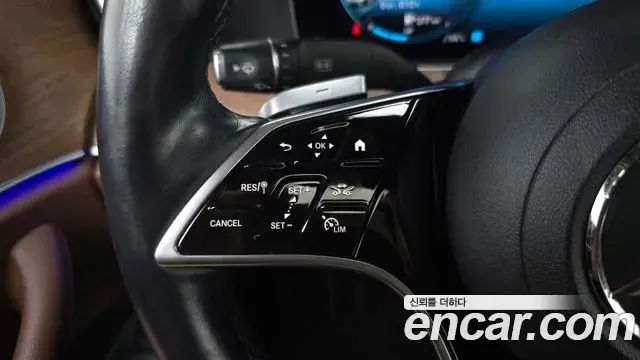 Mercedes-Benz E-Class 2020 — Photo 16/20