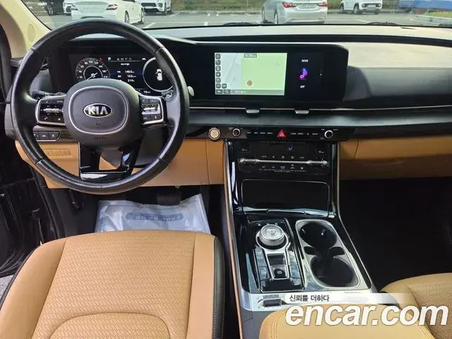 Kia Carnival 2021 — Photo 10/20