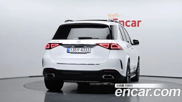 Mercedes-Benz GLE-Class 2022 — ფოტო 31/36