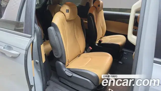 Kia Carnival 2023 — Şəkil 11/20