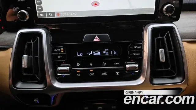 Kia Sorento 2021 — Şəkil 18/20