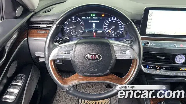 Kia The K9 2019 — Photo 17/20